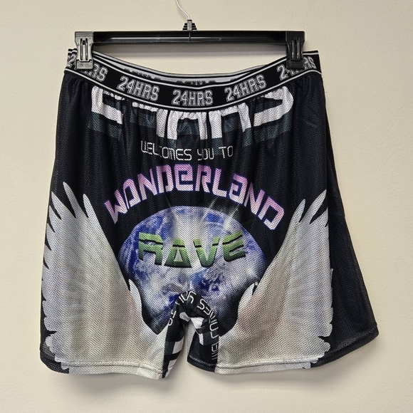 24HRS Wonderland Photo Print Mesh Basketball shorts Black L - Picture 2 of 5